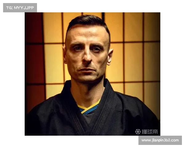 贝尔巴托夫期待谢什科加盟曼联强调9号角色需担负更多责任 贝尔巴托夫期待谢什科加盟曼联强调9号角色需担负更多责任