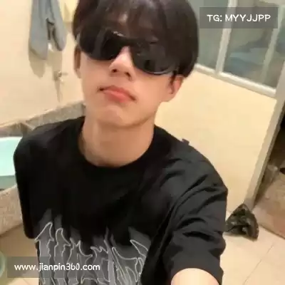 郜崧蒙